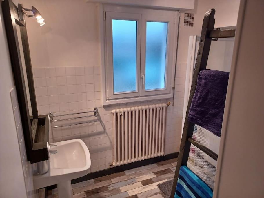 Maison Chaleureuse, Pour Famille, Amis, Ouvriers... Holiday home Chateau-Gontier